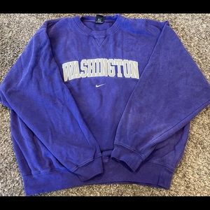 COPY - Vintage Nike university of Washington crewneck